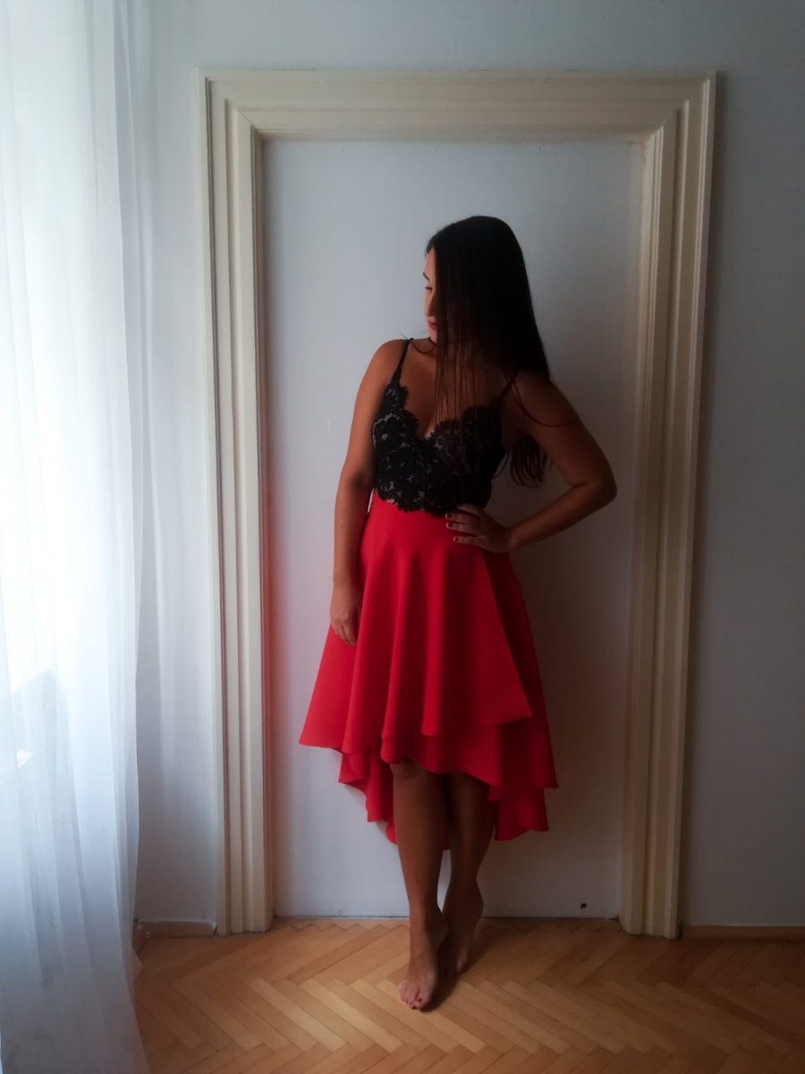 YWETTE sisters: červená na zaväzovanie