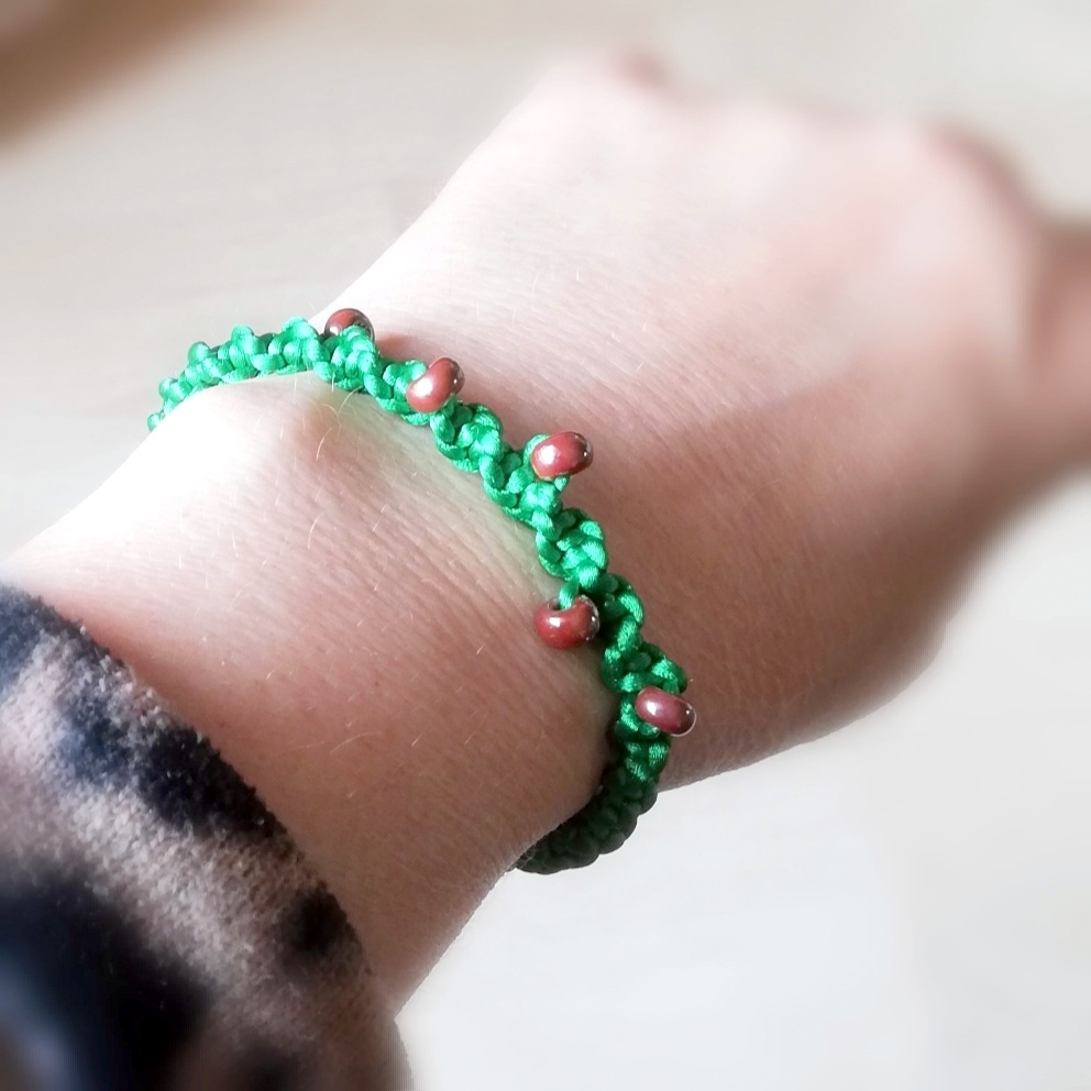 Náramek macramé- zelená