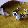 Říční perla v zajetí ještěrek, nevšední prsten