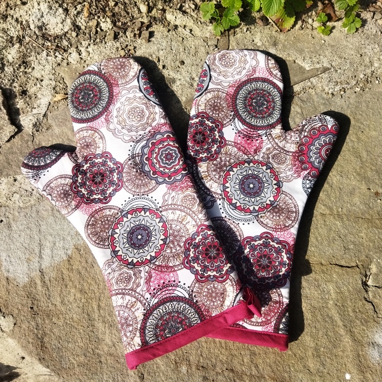 Kuchyňské prodloužené chňapky s mandaly