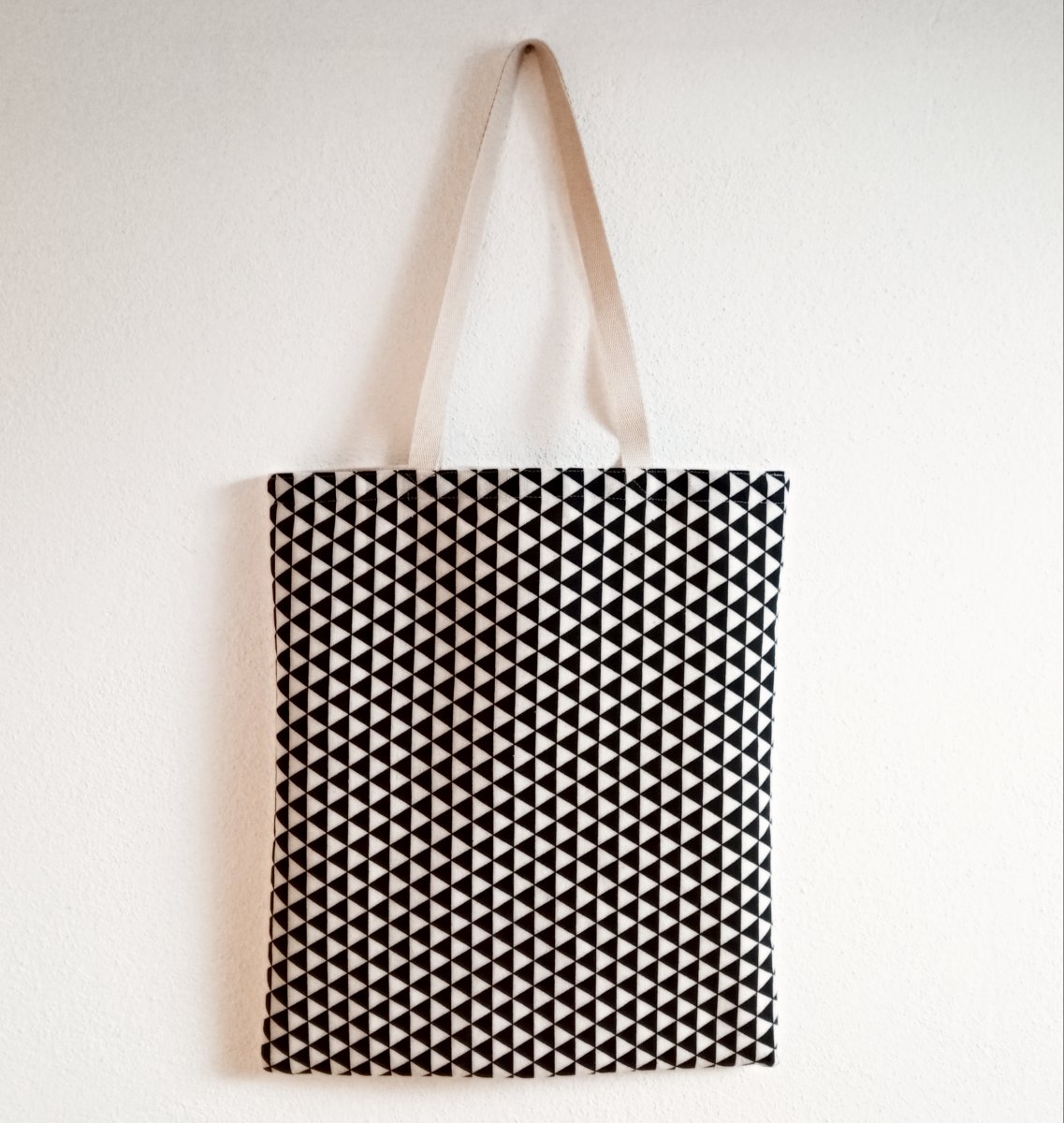 Oboustranná minimalistická taška