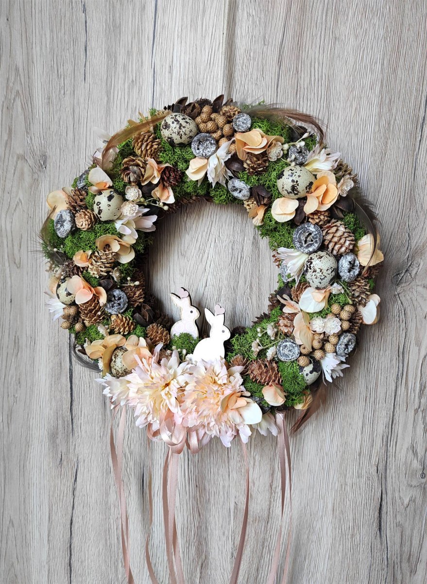 Velikonoční věnec do pastelově oranžové