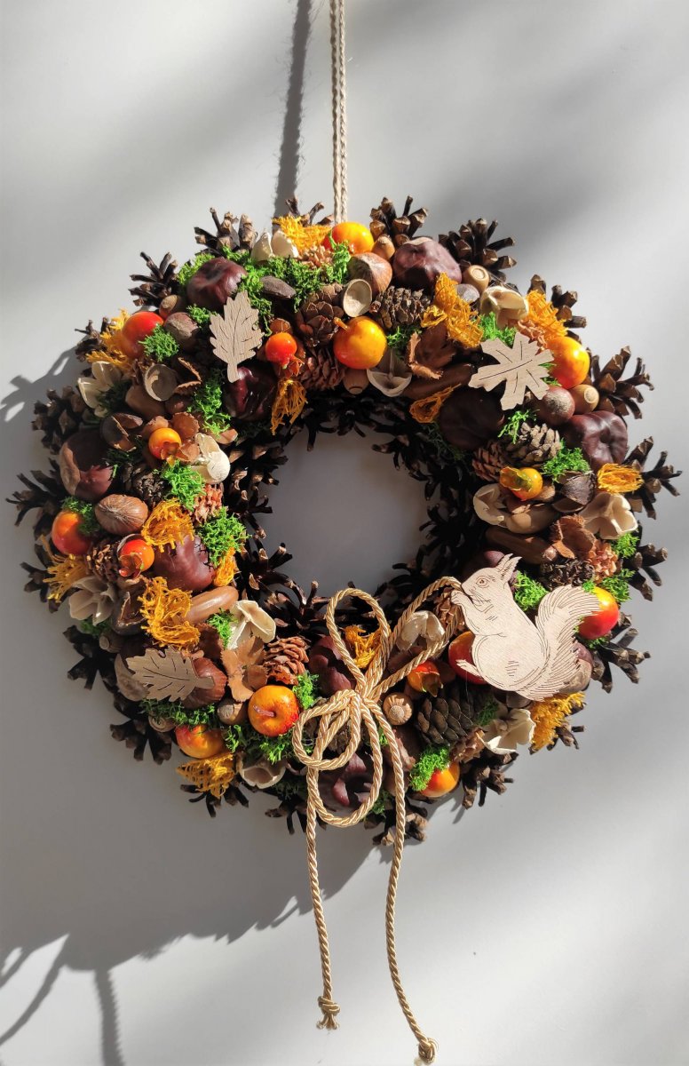 Věnec podzimní do žlutooranž. s veverkou