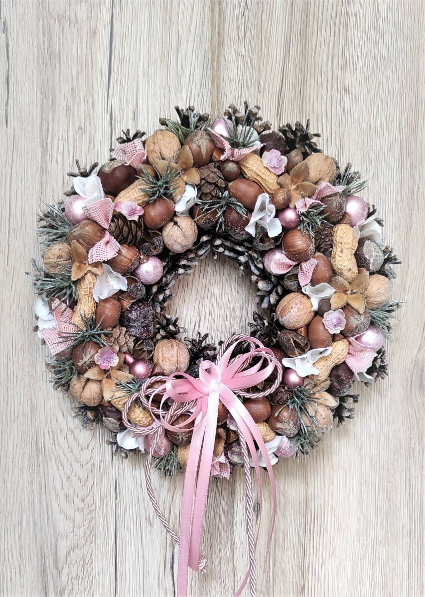 Vánoční věnec do růžové