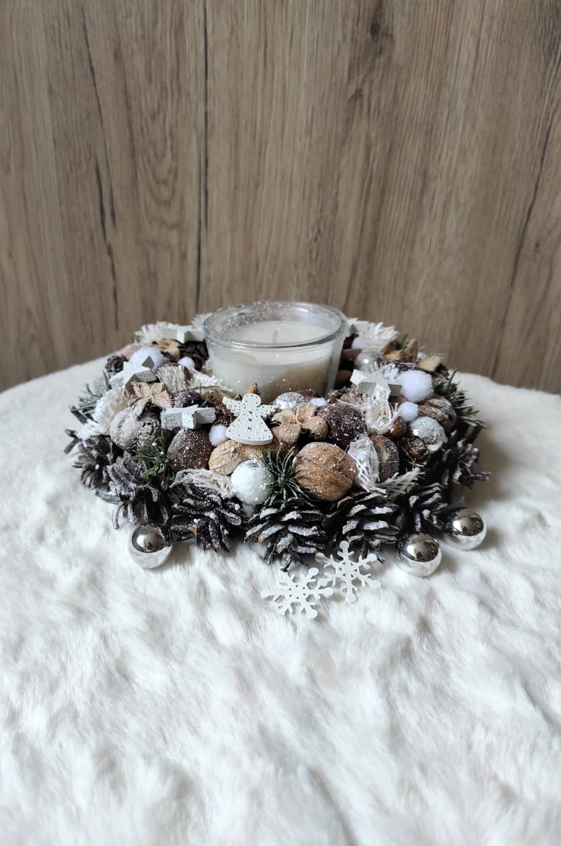 Vánoční svícen do bílostříbrné