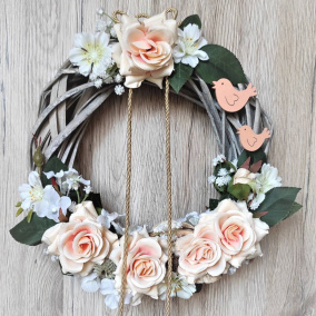 Něžný věnec do meruňkové s ptáčky