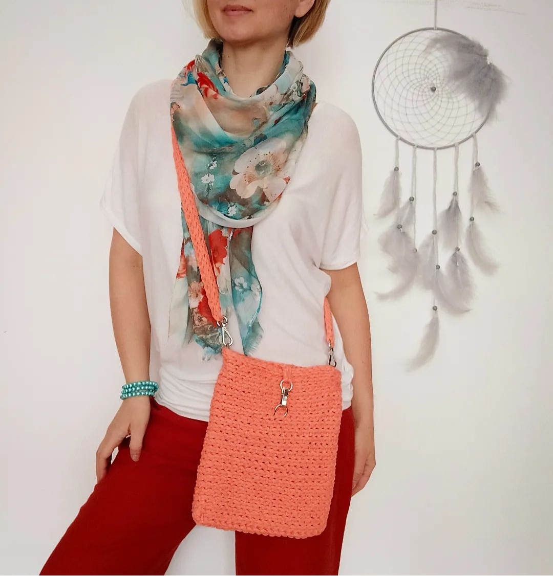 háčkovaná kabelka meruňková 