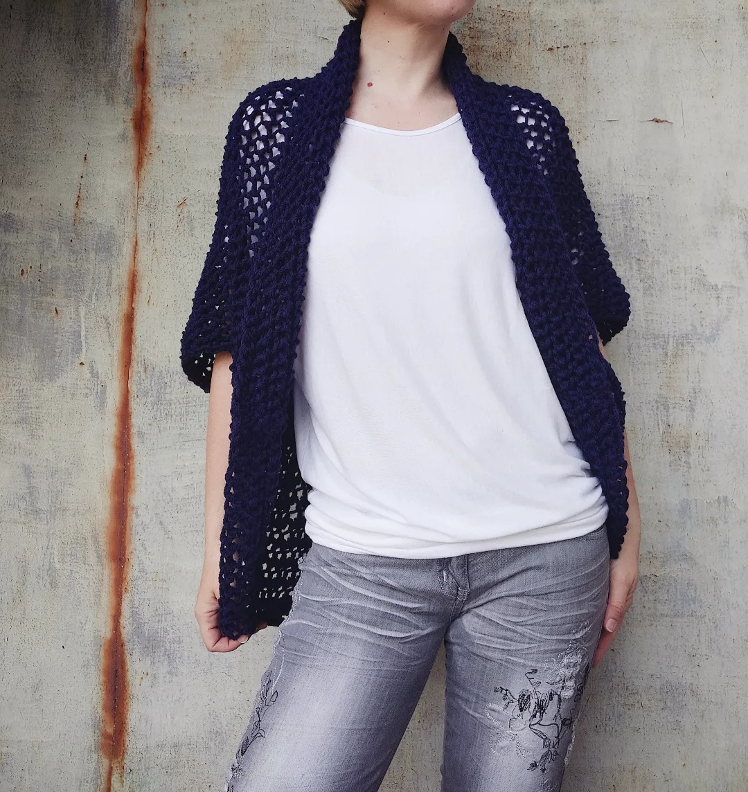 tmavě modrá vesta M -XL