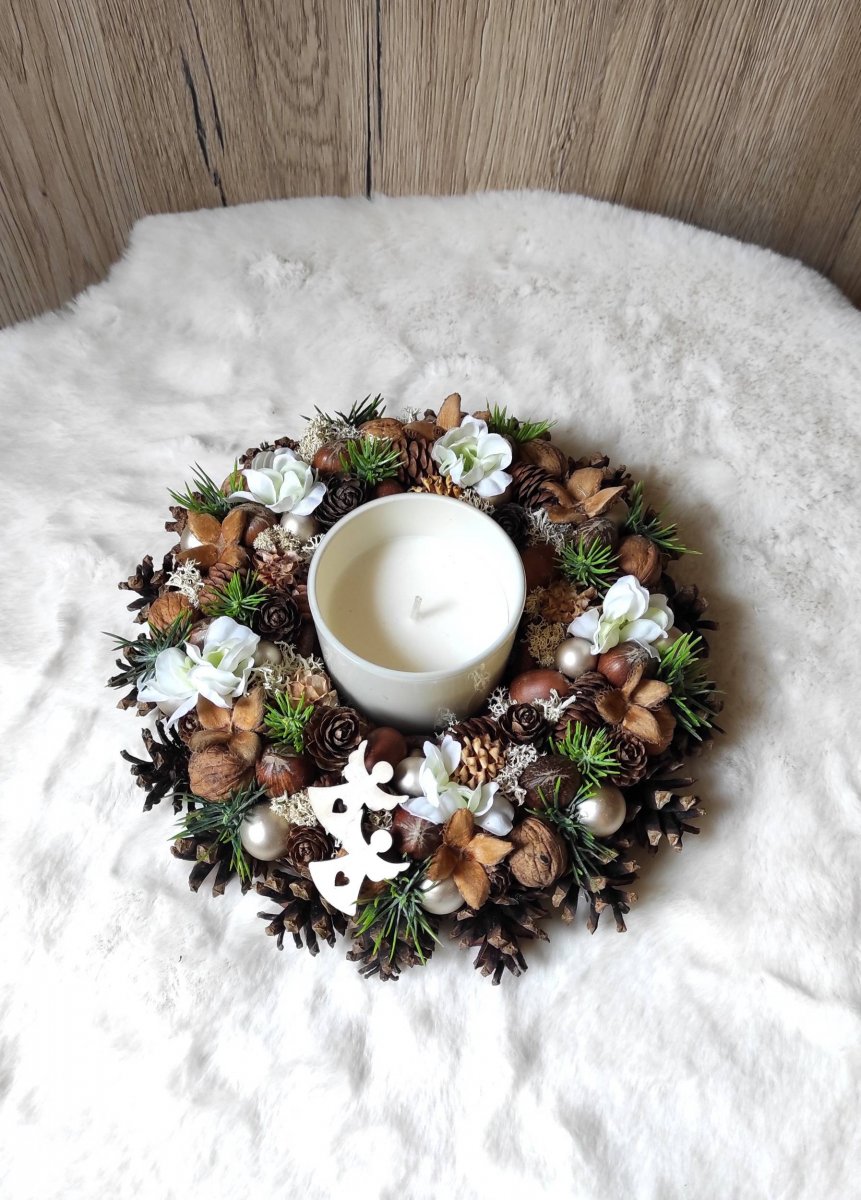 Vánoční svícen s vanilkovou vůní