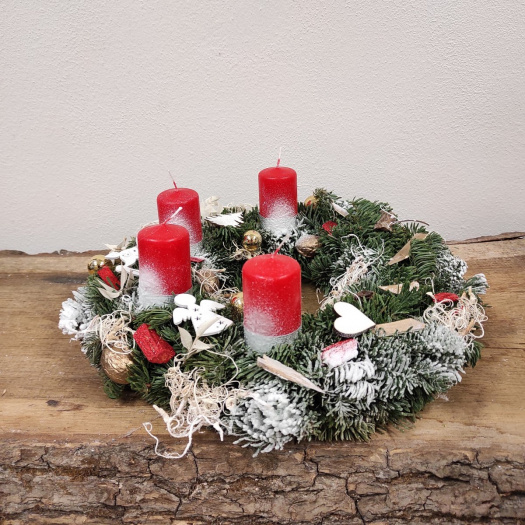  Věnec přírodní adventní  z chvojí.
