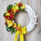 Jarní věnec do žluté s motýlky