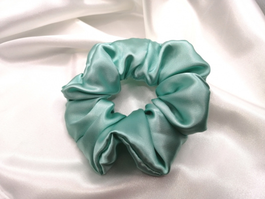 Tyrkysová scrunchie L