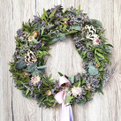 Přírodní věnec do fialkové