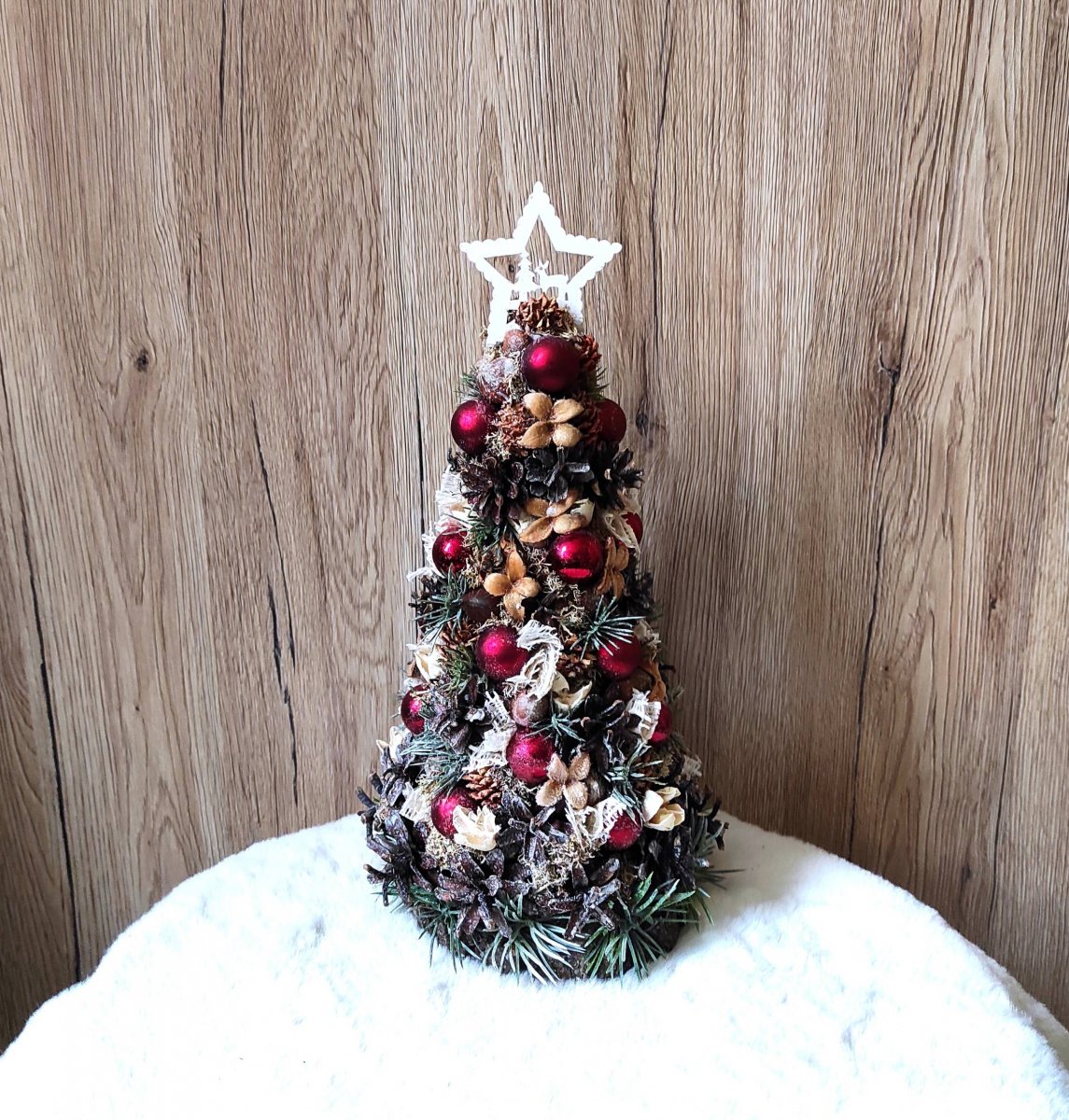 Vánoční stromeček do červenobílé