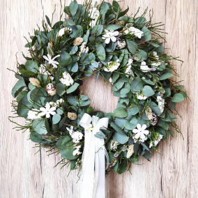 Přírodní velikonoční věnec do bílé