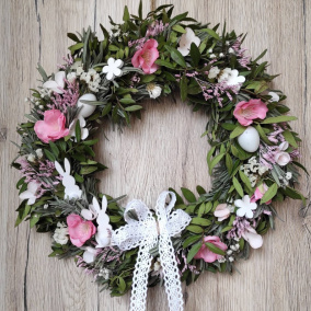 Přírodní romantický v. se zajíčky