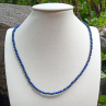 Broušený lapis lazuli 3 mm jemný minerálový náhrdelník