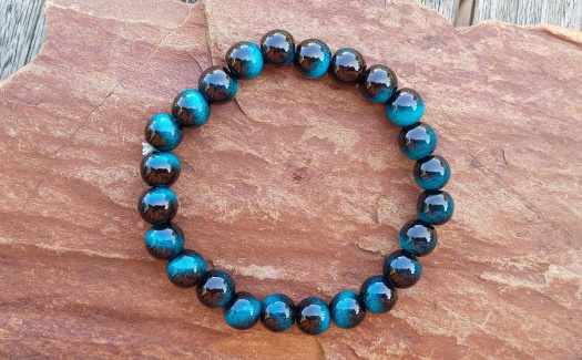 Sokolí oko 8 mm pružný minerálový náramek 