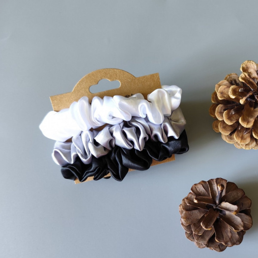 Scrunchie gumičky S na kartě - X.
