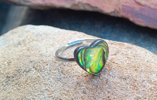 Prstýnek z ABALONE SHELL paua mušle, postříbřený