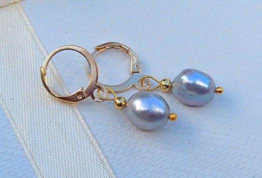 Šedé říční perly náušnice na pozlacené chirurgické oceli