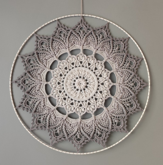 Mandala Béžově šedá hvězda - průměr 45 cm