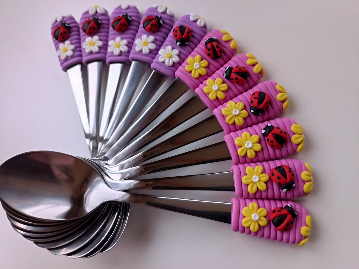 Lžičky beruška kytičky