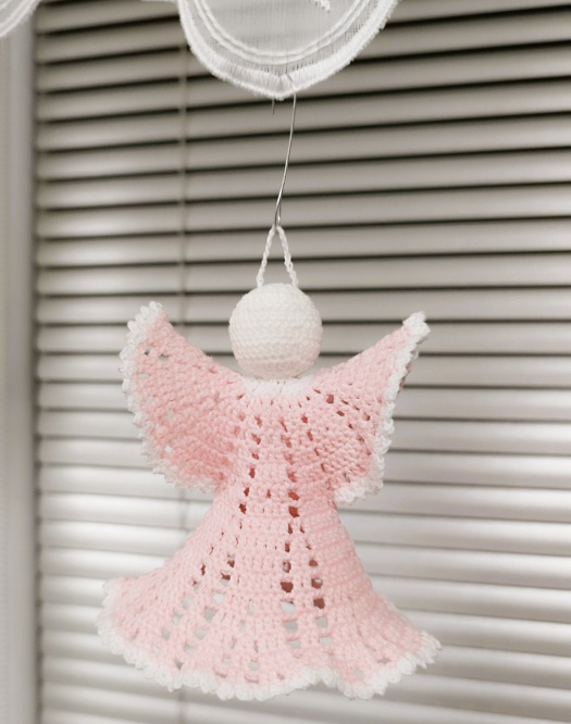 Andílek háčkovaný