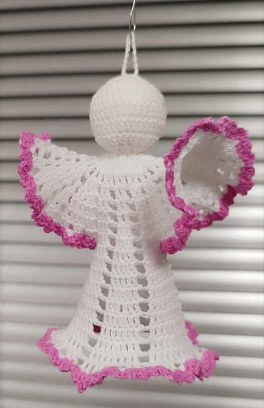 Andílek háčkovaný