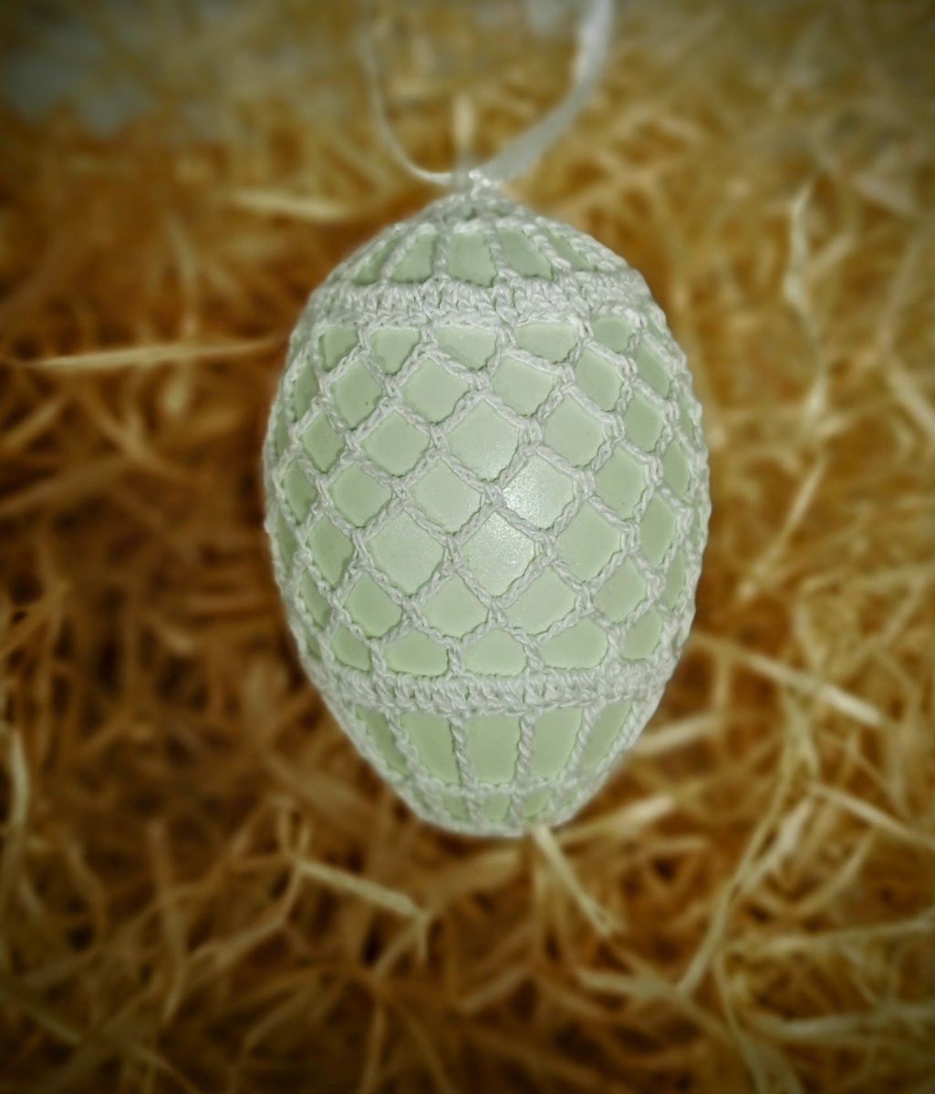 Kraslice obháčkovaná