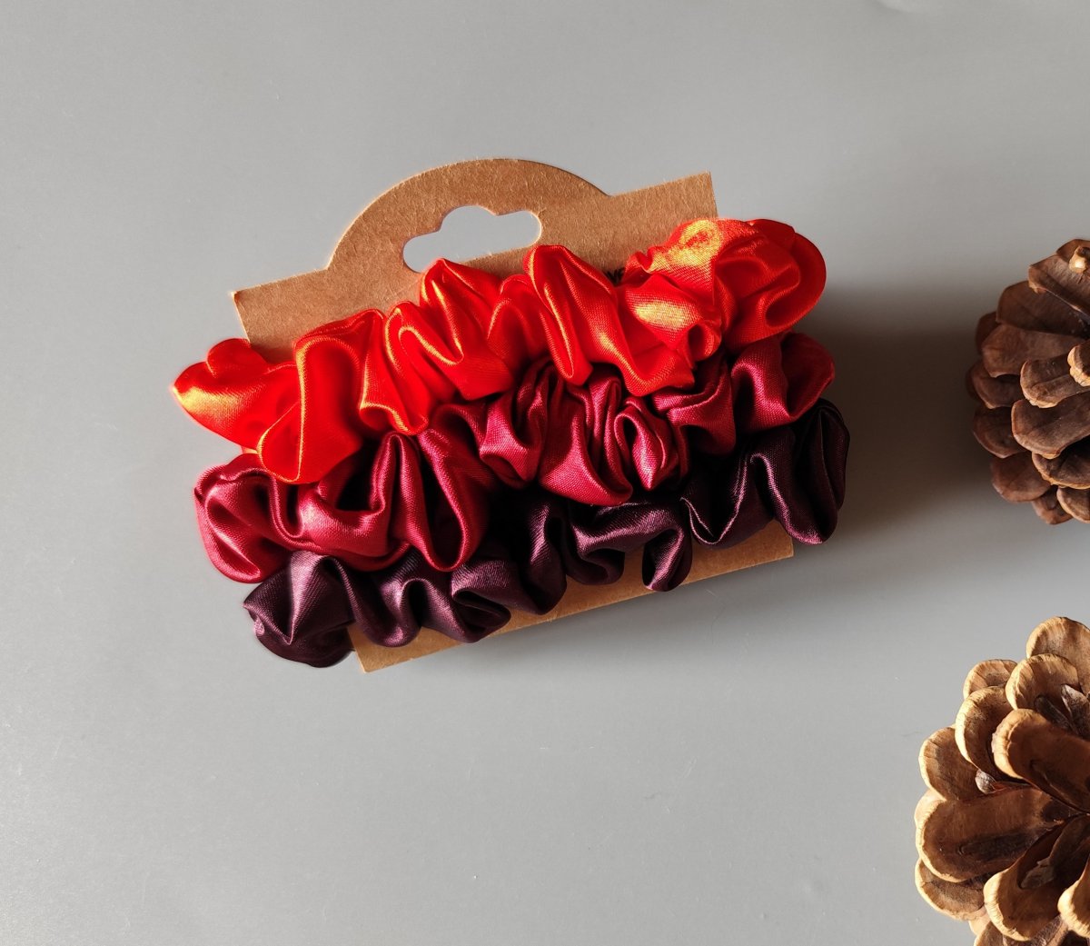 Scrunchie gumičky S na kartě - XIII.