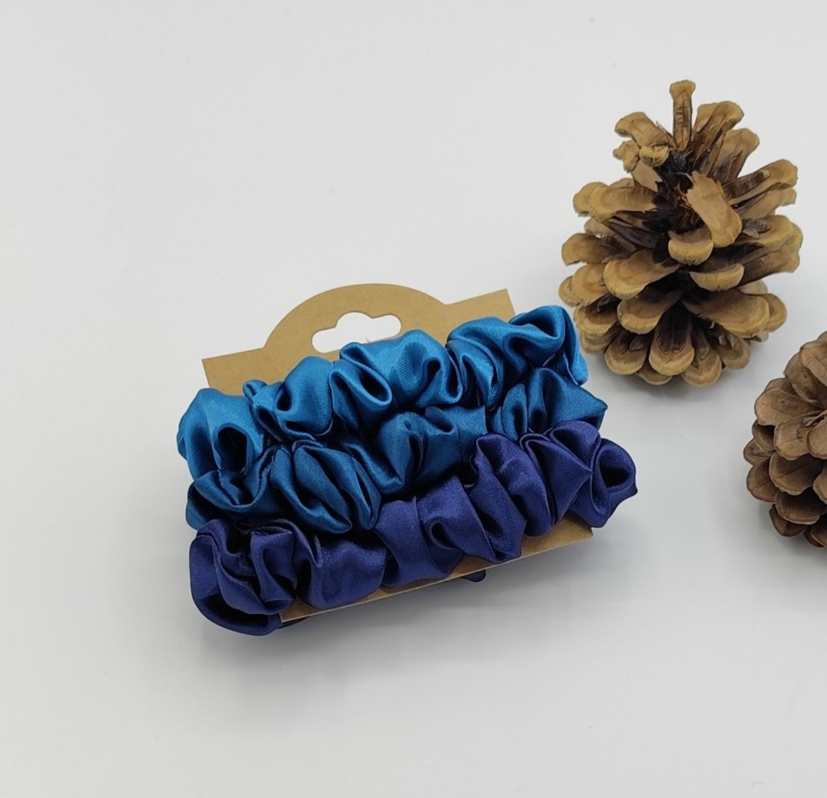 Scrunchie gumičky S na kartě - XVI.