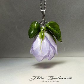 "Magnolie fialková" náhrdelník