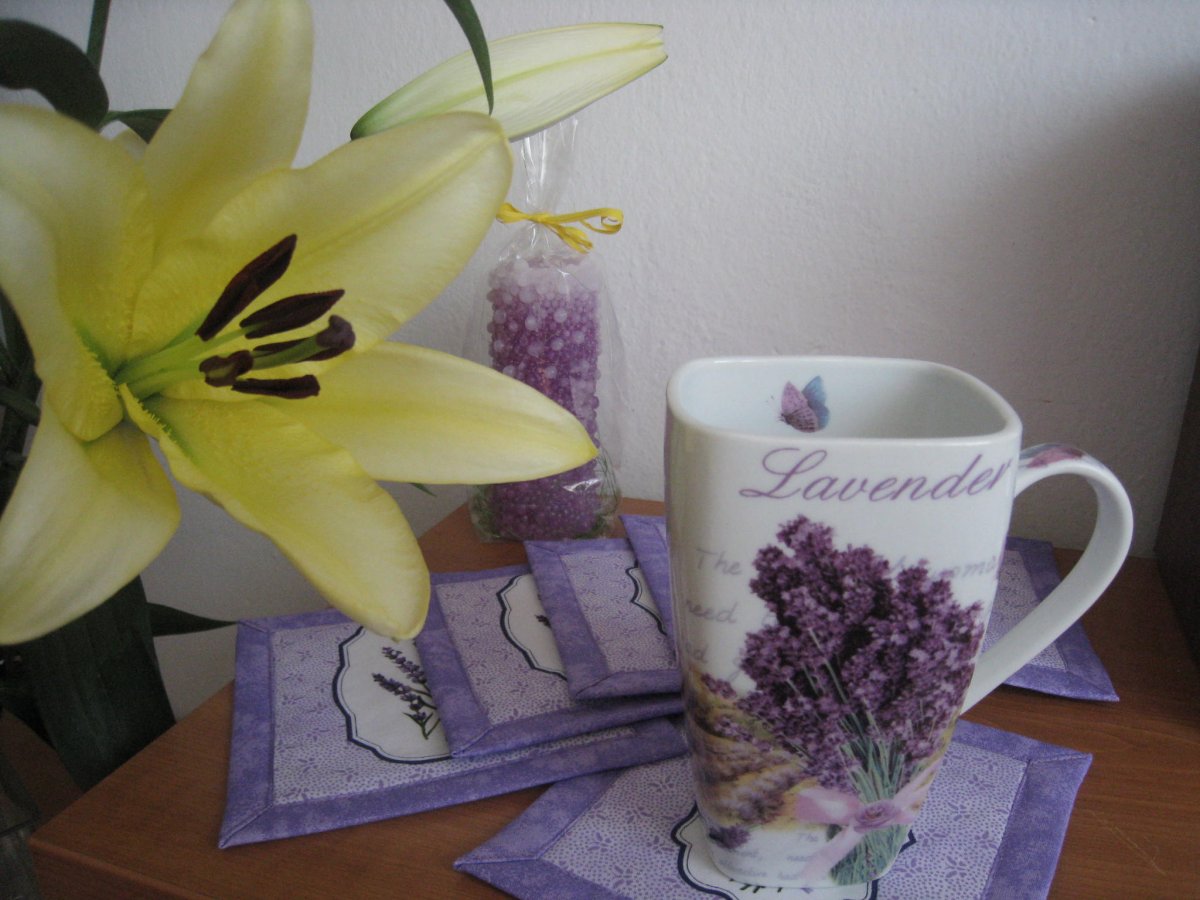 Prostírání levandulové