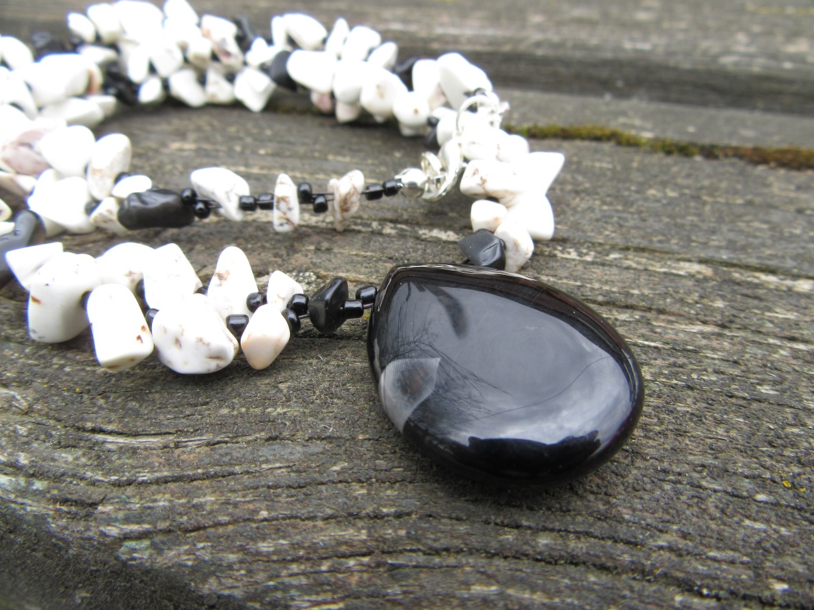 Náhrdelník s achátem