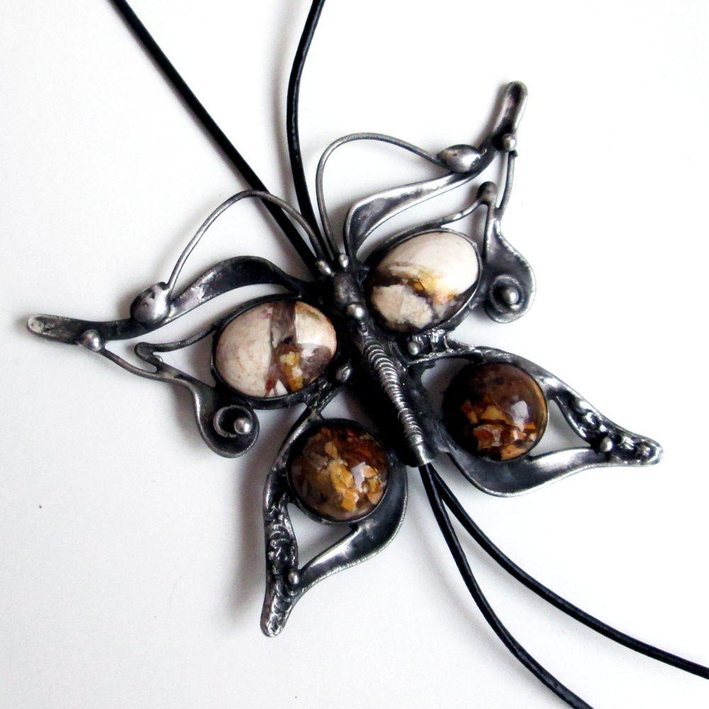 Jaspis mookait - motýl