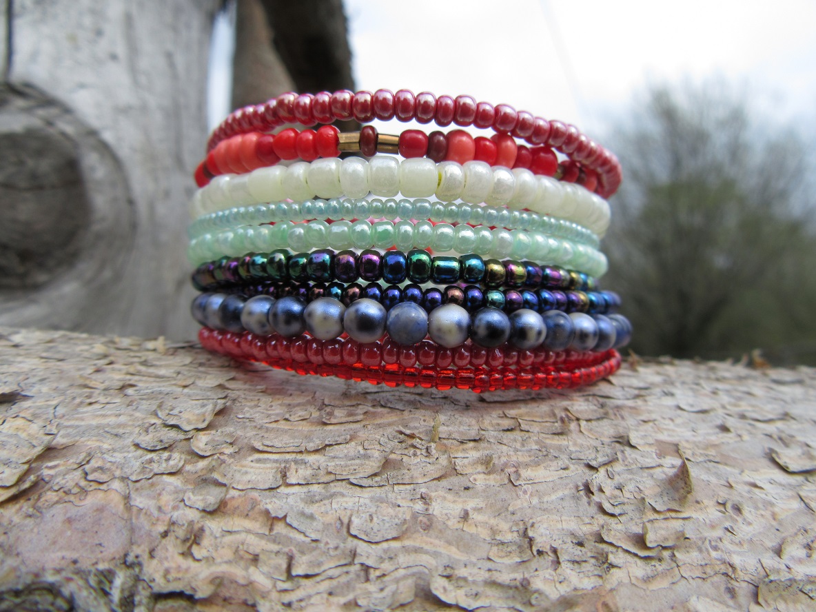 Náramek barevný