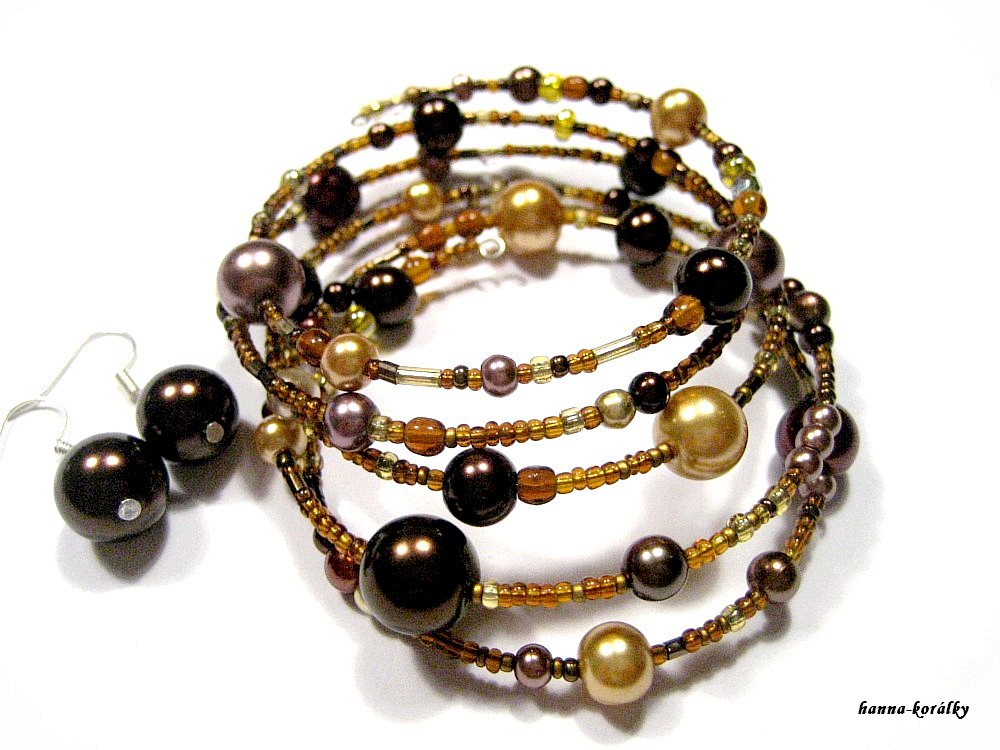 Hnědý náramek + náušnice