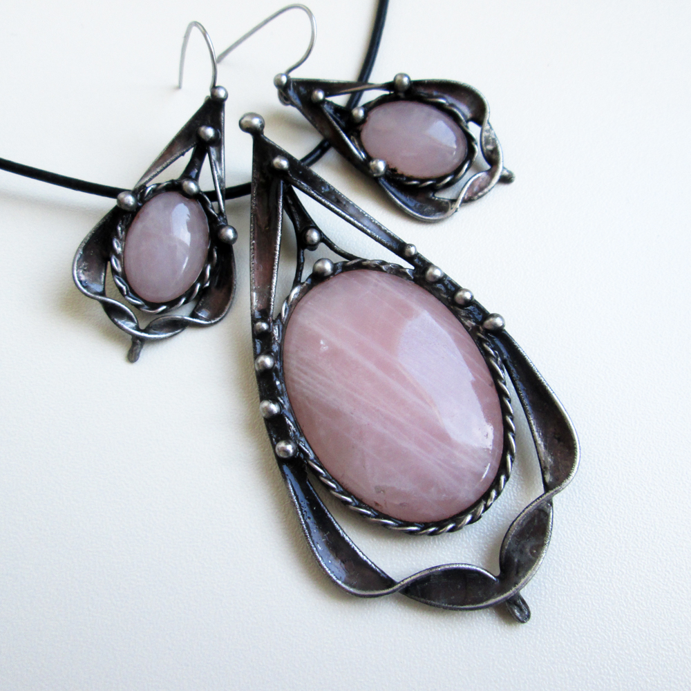 Souprava s růženínem