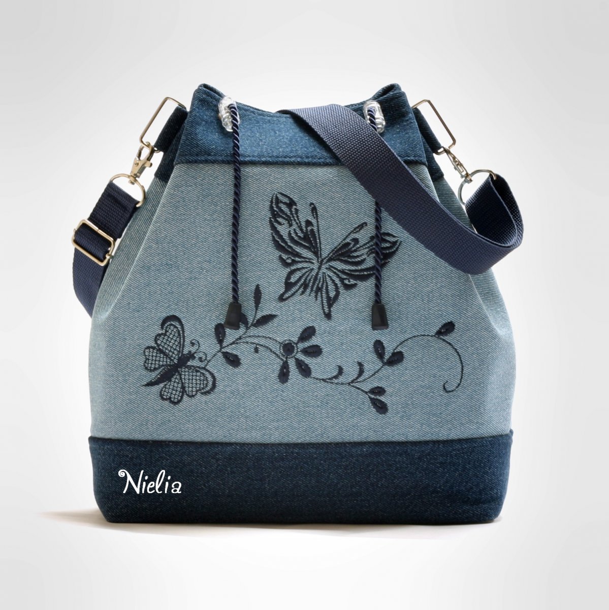 Kabelka - S jemností motýlích křídel III