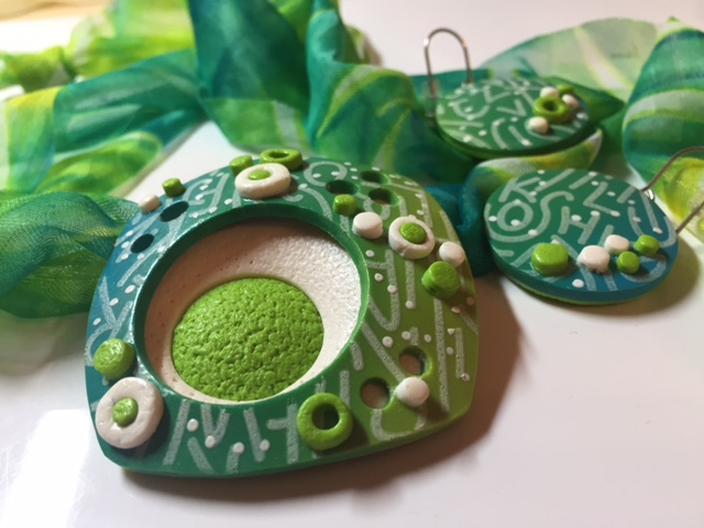 Limetkový náhrdelník s naušnicemi-PRODÁNO