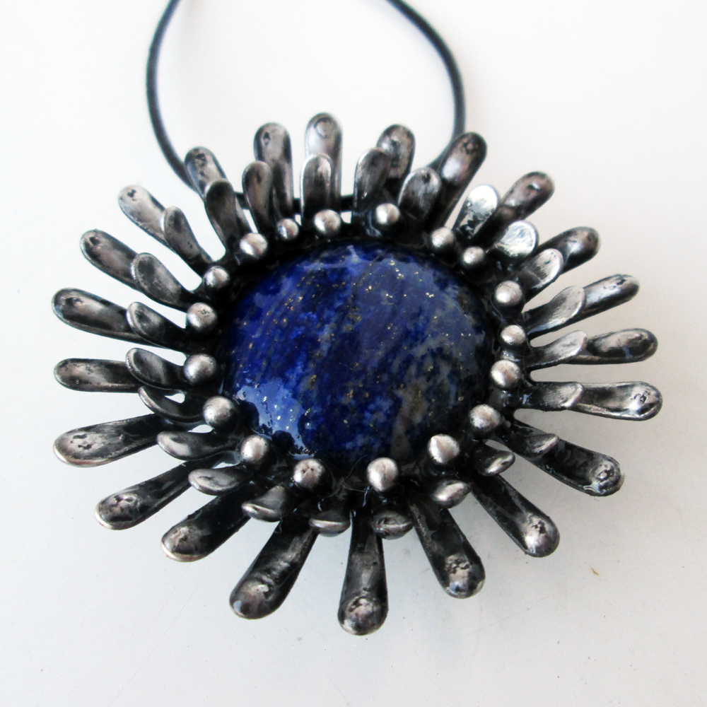 Lapis lazuli kopretina