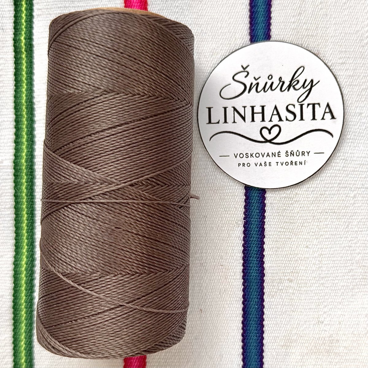 Linhasita 0,5 mm 664 celá cívka (šedivě hnědá)