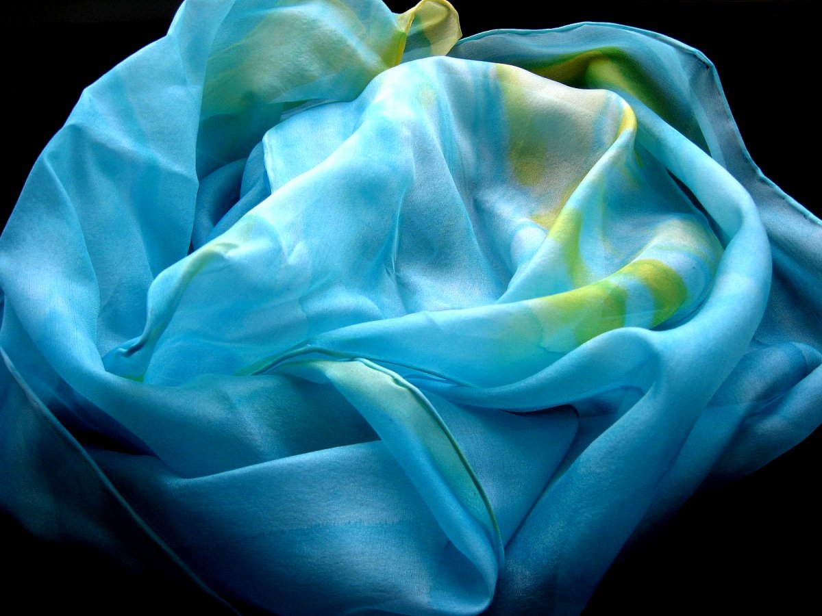 Hedvábná šála Tyrkysové opojení.