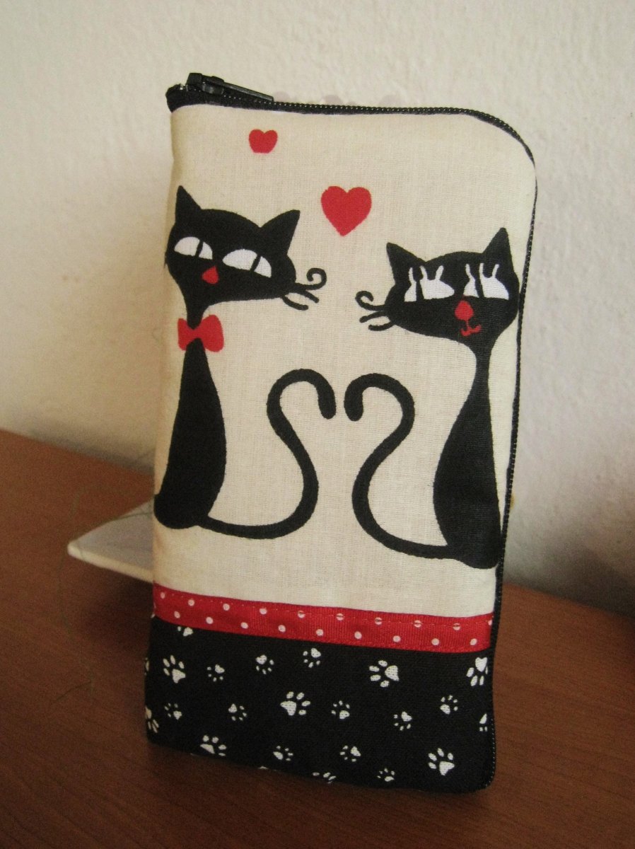  Obal na mobil-kočičí