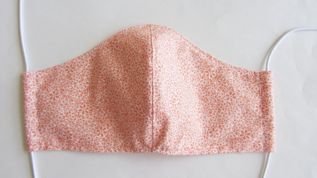 Rouška - Oranžová s kytičkami