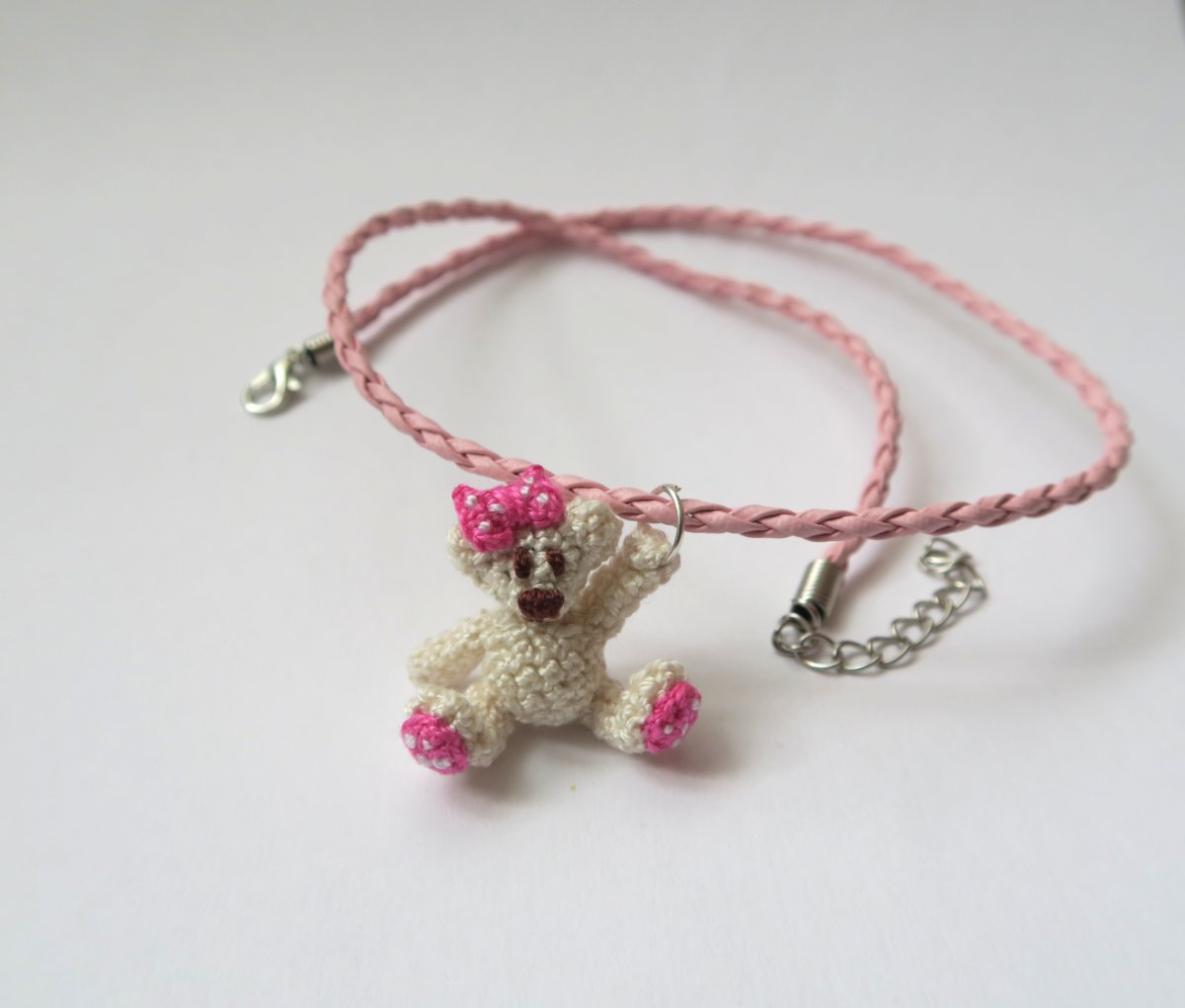 Medvídek na krk růžový