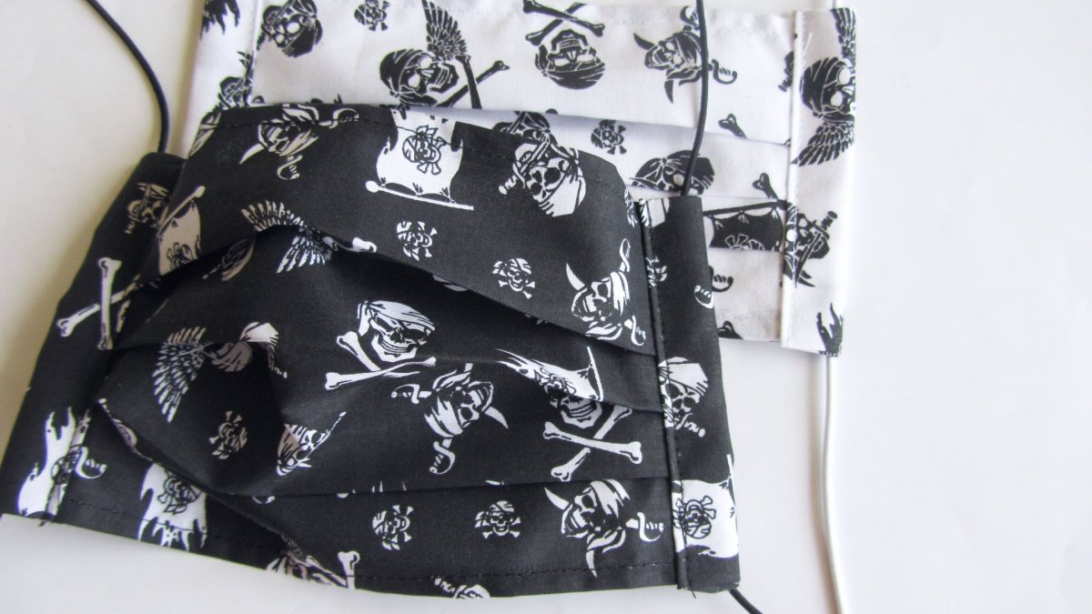 Rouška jednovrstvá - Lebky