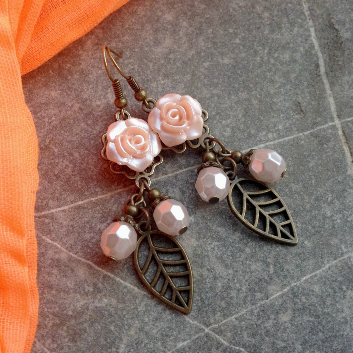 Náušnice s lososovou růžičkou