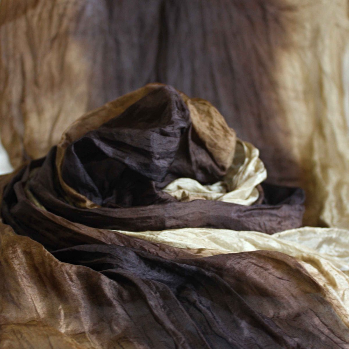 hedvábná šála hnědý